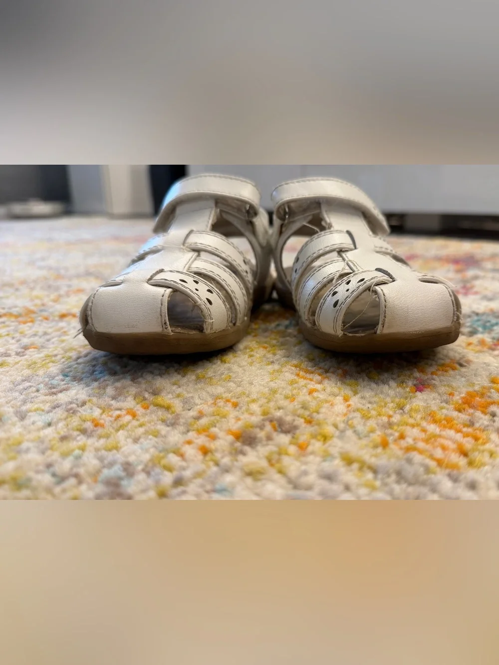 See Kai Run White Leather Closed-Toe Kids Sandals (size est. 11 toddler)